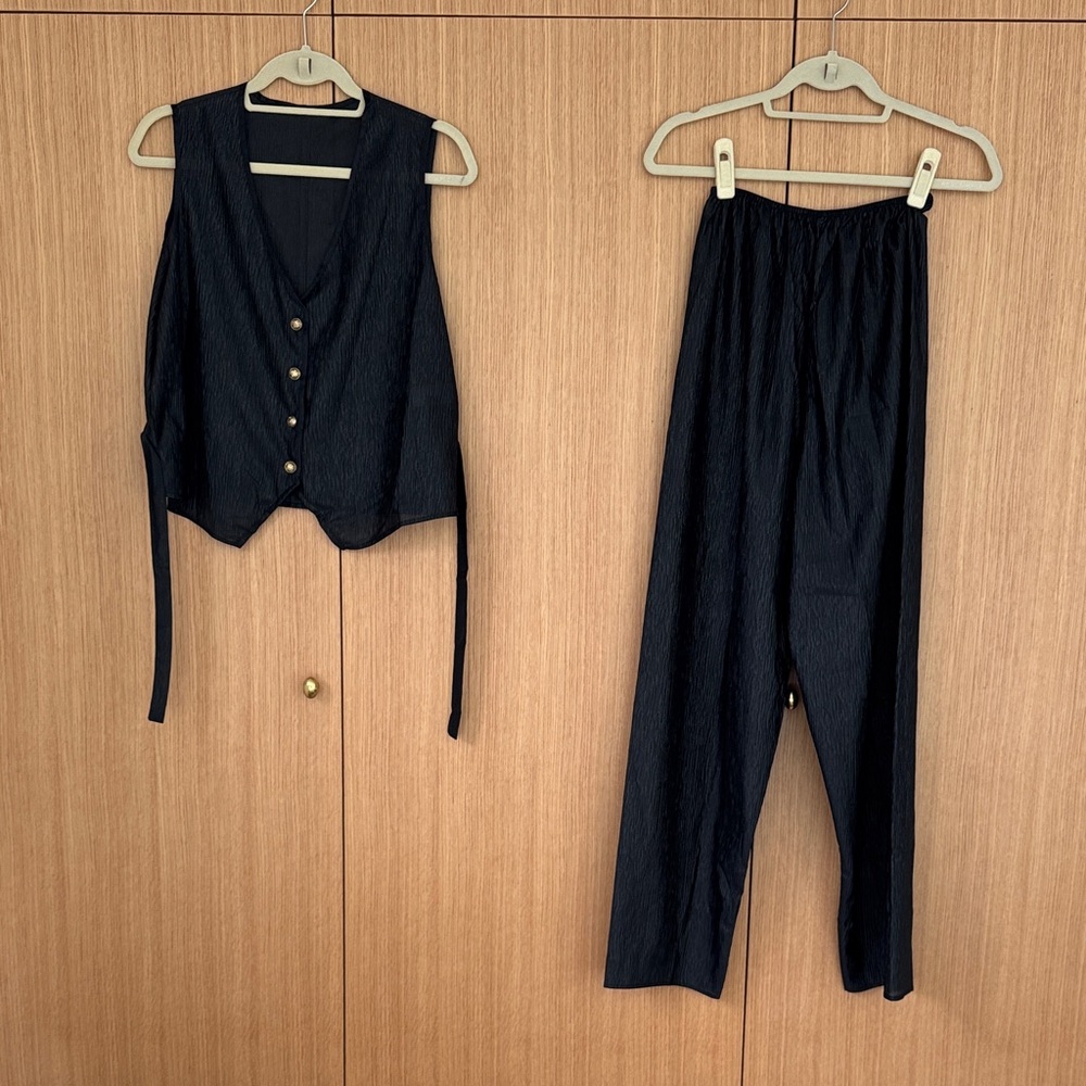 Vintage Black Pleated PJ Set